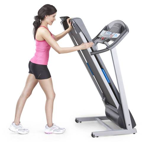 Weslo Cadence R 5.2 treadmill is easy to fold and put away